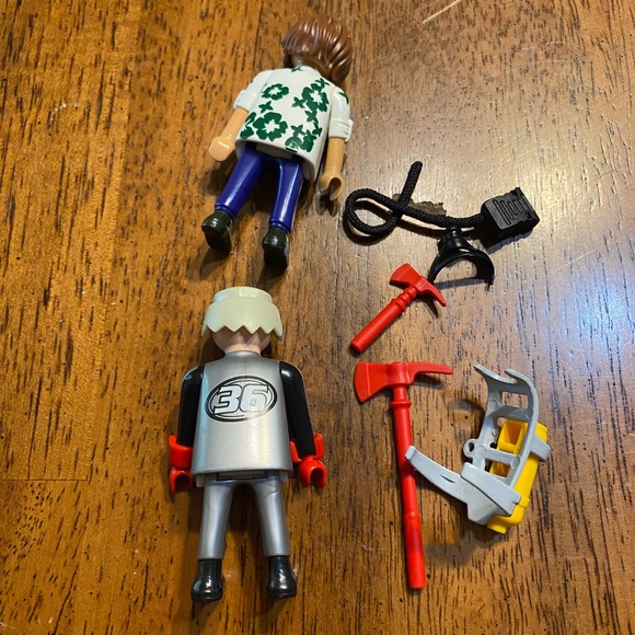 Play Mobile figures. Formula One Brandstatter & City life Beach boy - Picture 2 of 3